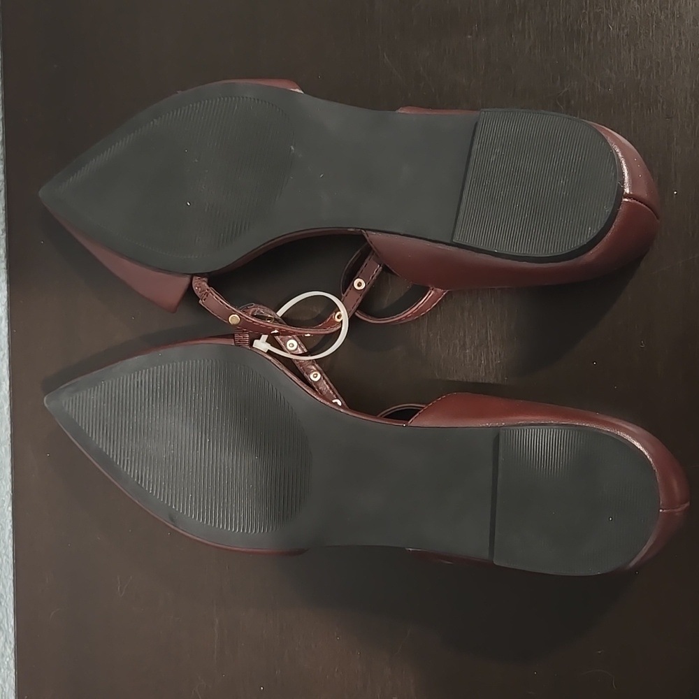 Women's Burgundy Flats - Picture 2 of 5